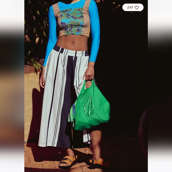 🌟 NWT 🌟 Free People Hot Shot Printed Wide Leg Slit Pants - Picture 4 of 4